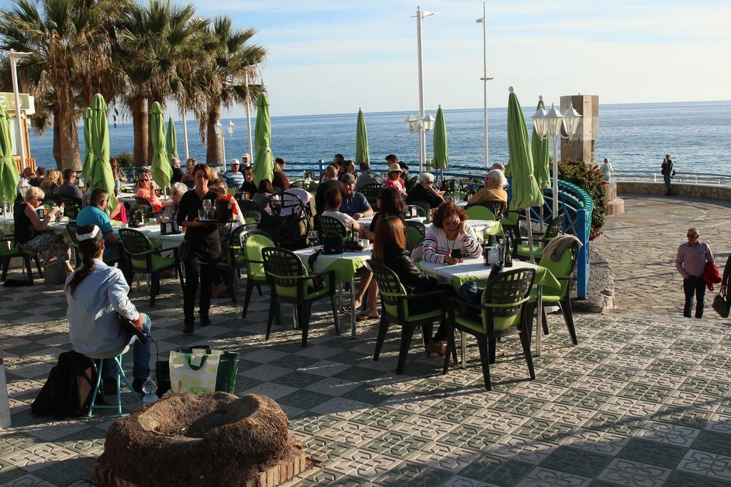 Andaluz Apartments - Algarrobo 네르하 외부 사진